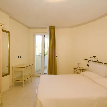 Relais Du Hotel 4*
