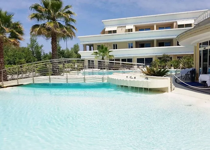 Relais Du Hotel 4*